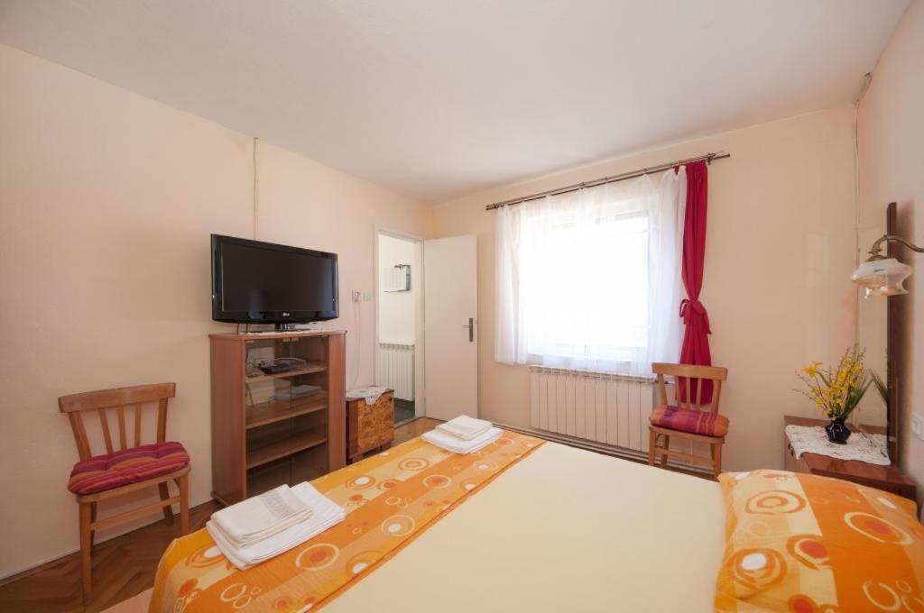 Apartments Gorana Splitska Quarto foto