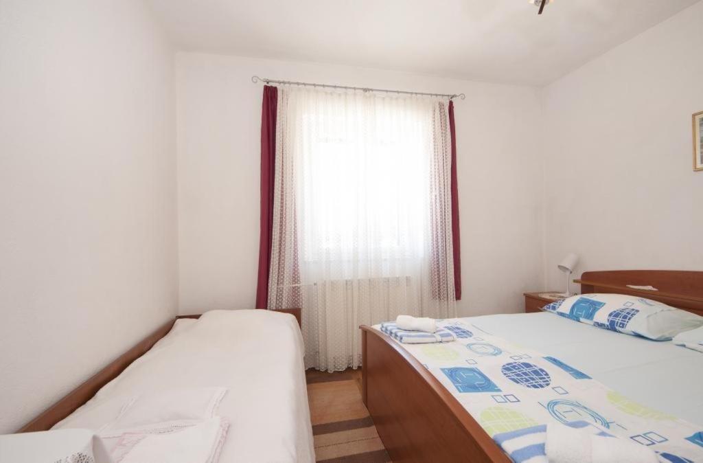 Apartments Gorana Splitska Quarto foto